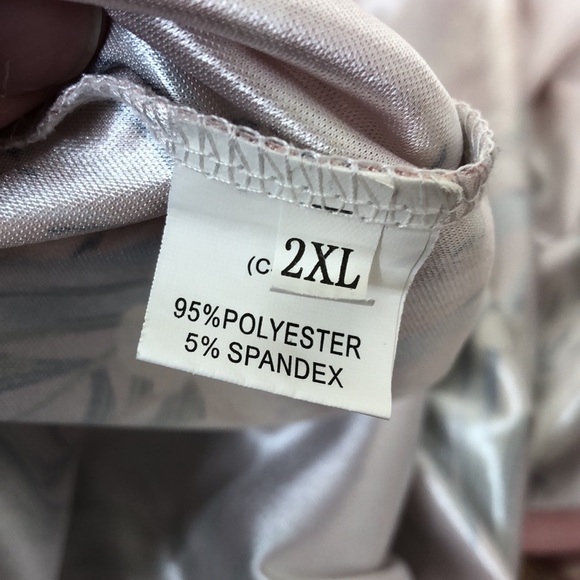 Women’s Unknown Brand Flower Dress - Picture 5 of 5